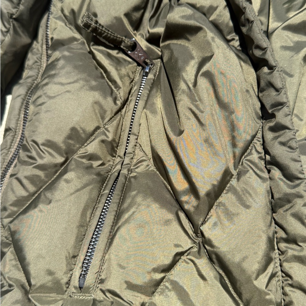 MaxMara Women’s Olive Puffer Jacket with Mink Fur Trim - Picture 9 of 9